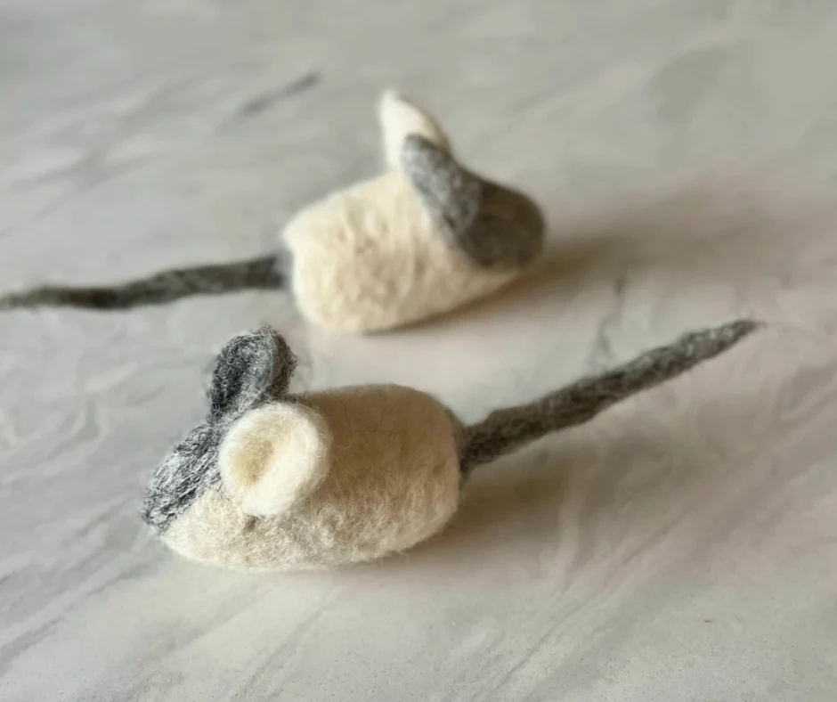 Sophisticated WHISKERS N PAWS WOOL MOUSE Powerful