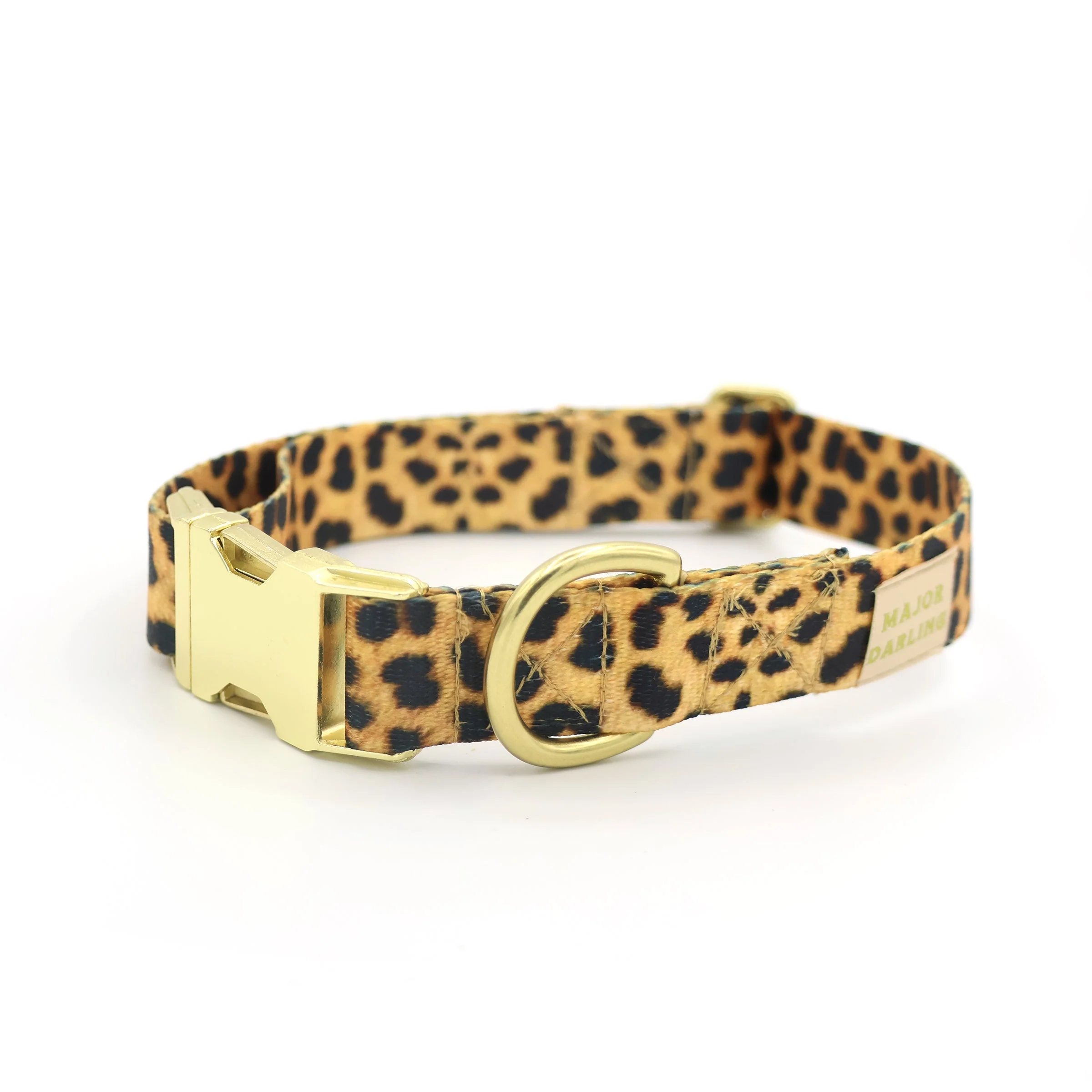 Specialty not-so-basic snap collar leopard Dependable