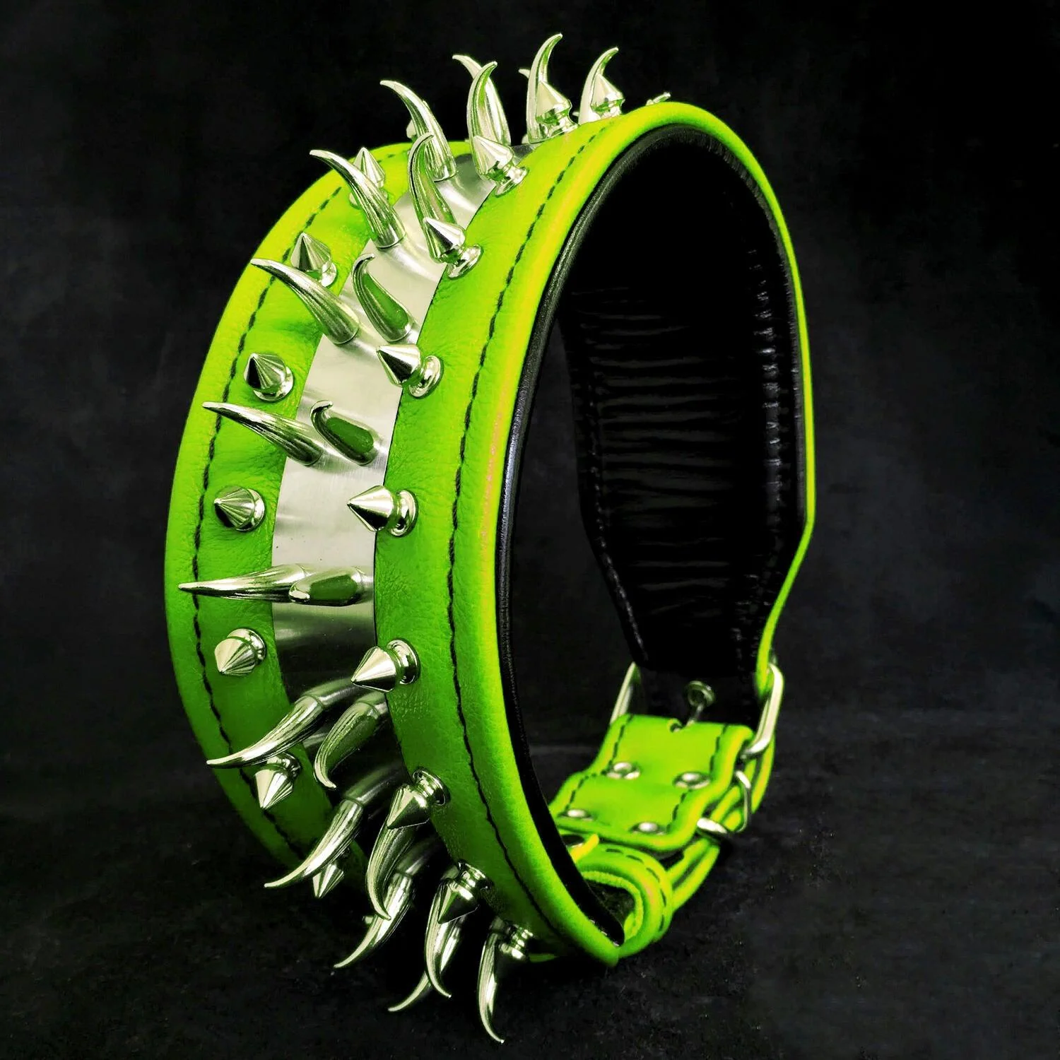 Smart ''Predator'' collar in Green Excellent