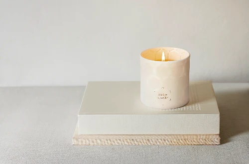 Relaxed Pagua Bay Luxury Beeswax Candle by Isle de Nature Sophisticated