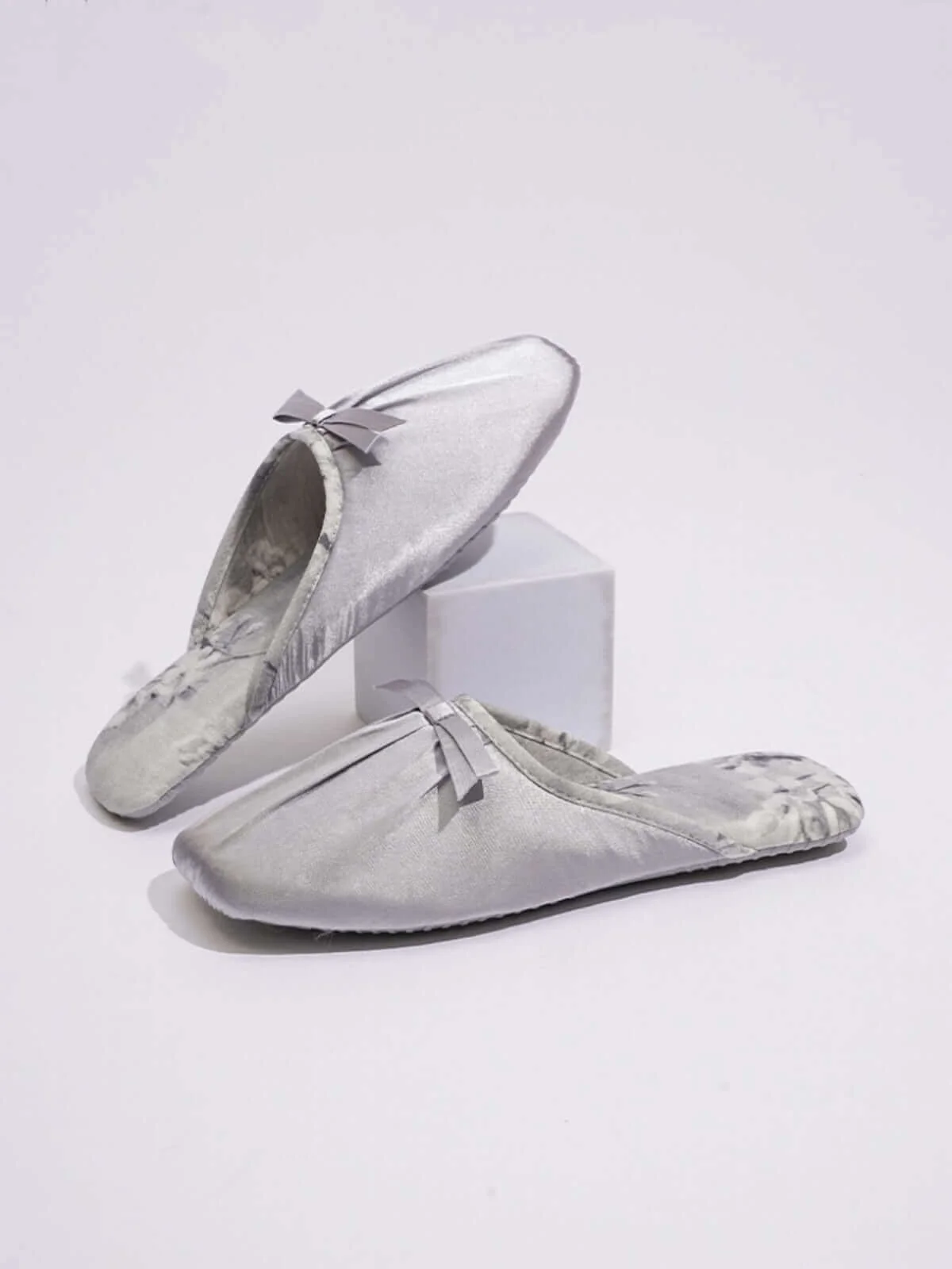 Minimalist Ink Floral Print Slippers Elite
