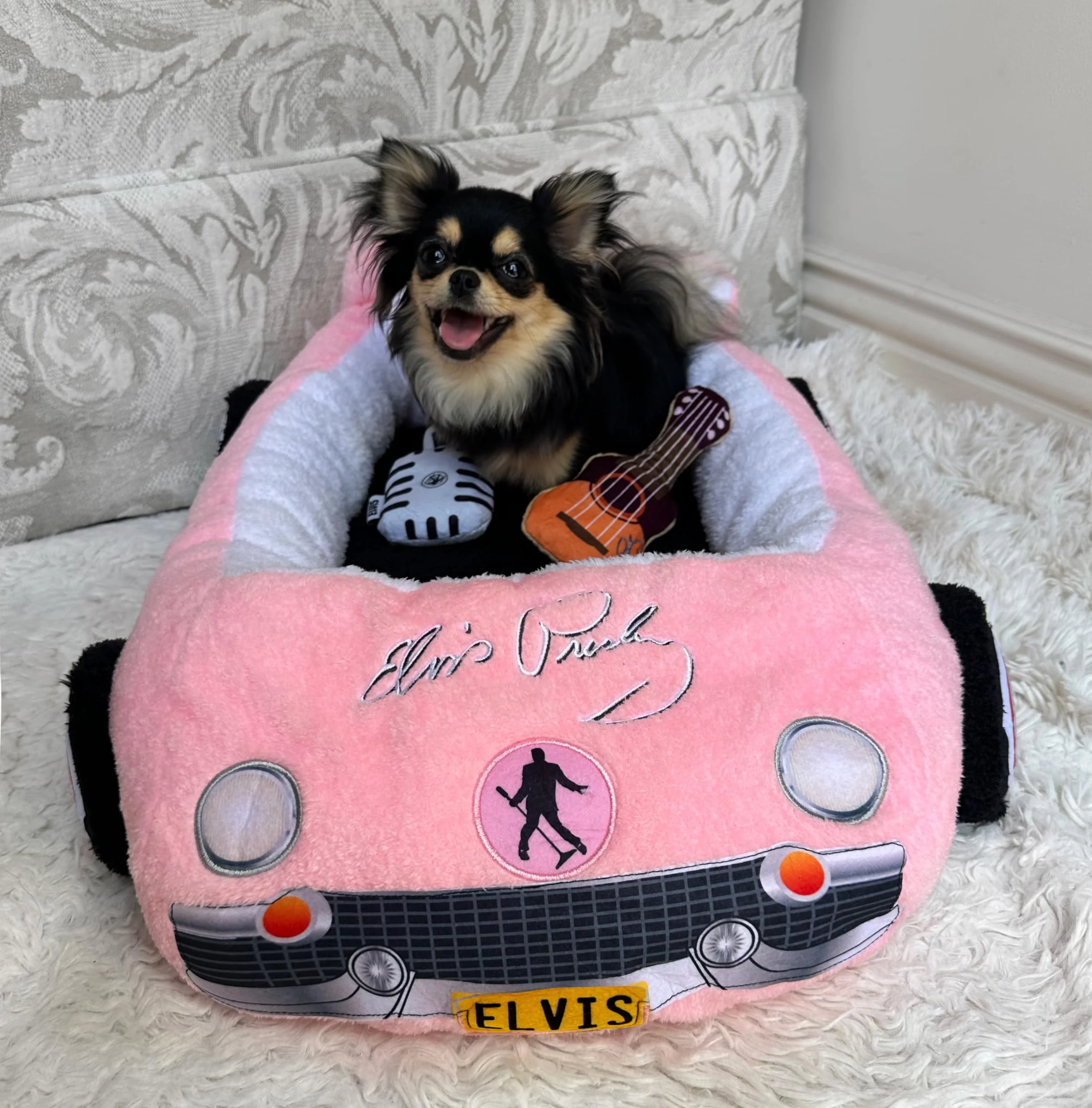 Advanced Megatoys Elvis Plush Car Pet Bed – Pink with Musical Pillows for Small Pets Modern