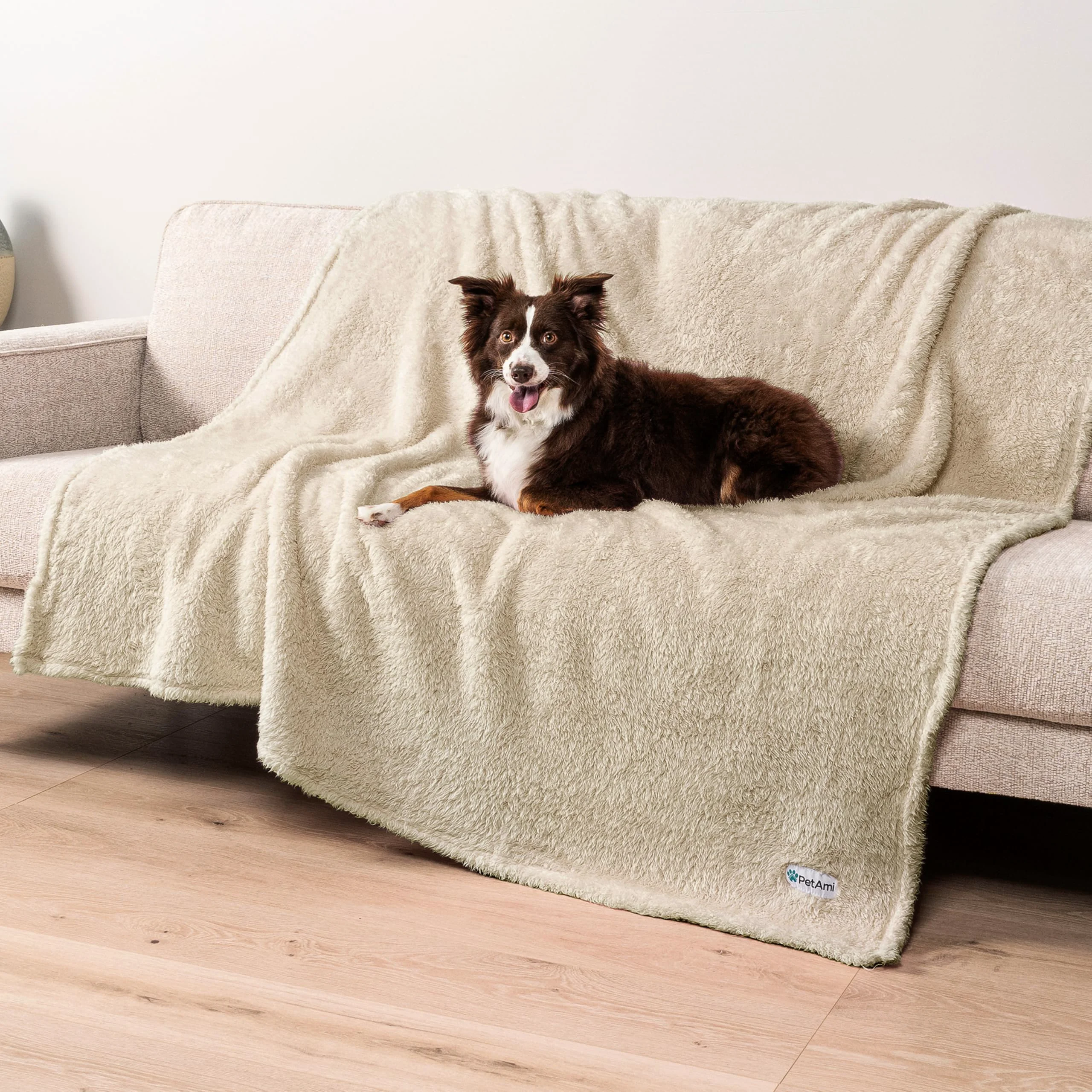 Luxury PetAmi Fluffy Waterproof Dog Blanket for Large Dogs – Beige Cream 60x80 Sophisticated