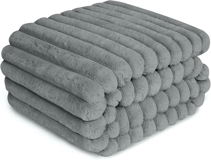 Fast Waterproof Dog Blanket for Bed Luxury Plush Washable Large Dogs Blankets for Consistent