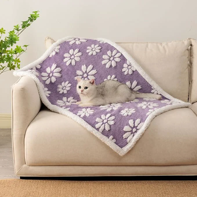 Authentic Waterproof Blanket for Dog Puppy Cat Cute 3D Textured Flower Dog Blanket for Professional