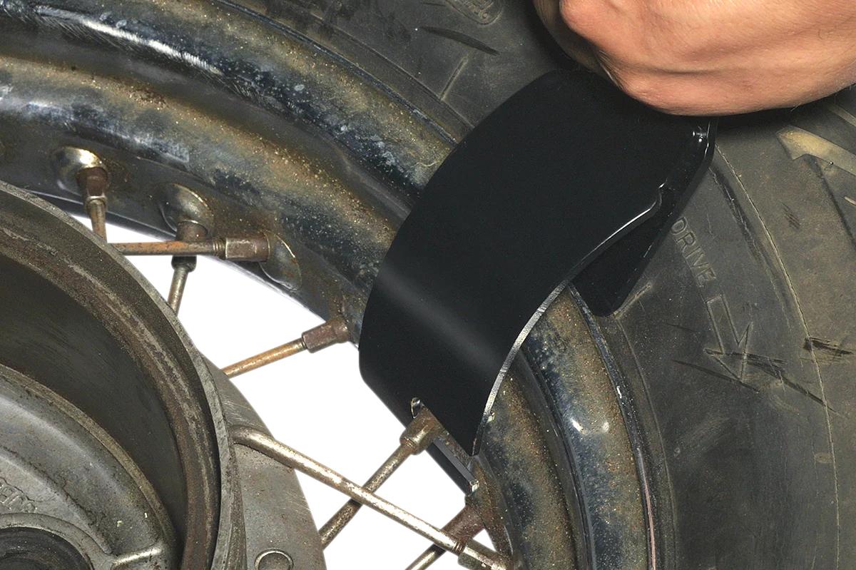 Quality BIKESERVICE Tire Bead Holding Tool BS3701 Relaxed